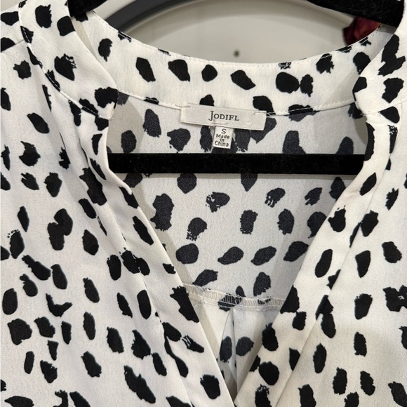 JODIFL Black and White Buttoned 3/4 Sleeve Blouse size small - Picture 4 of 7